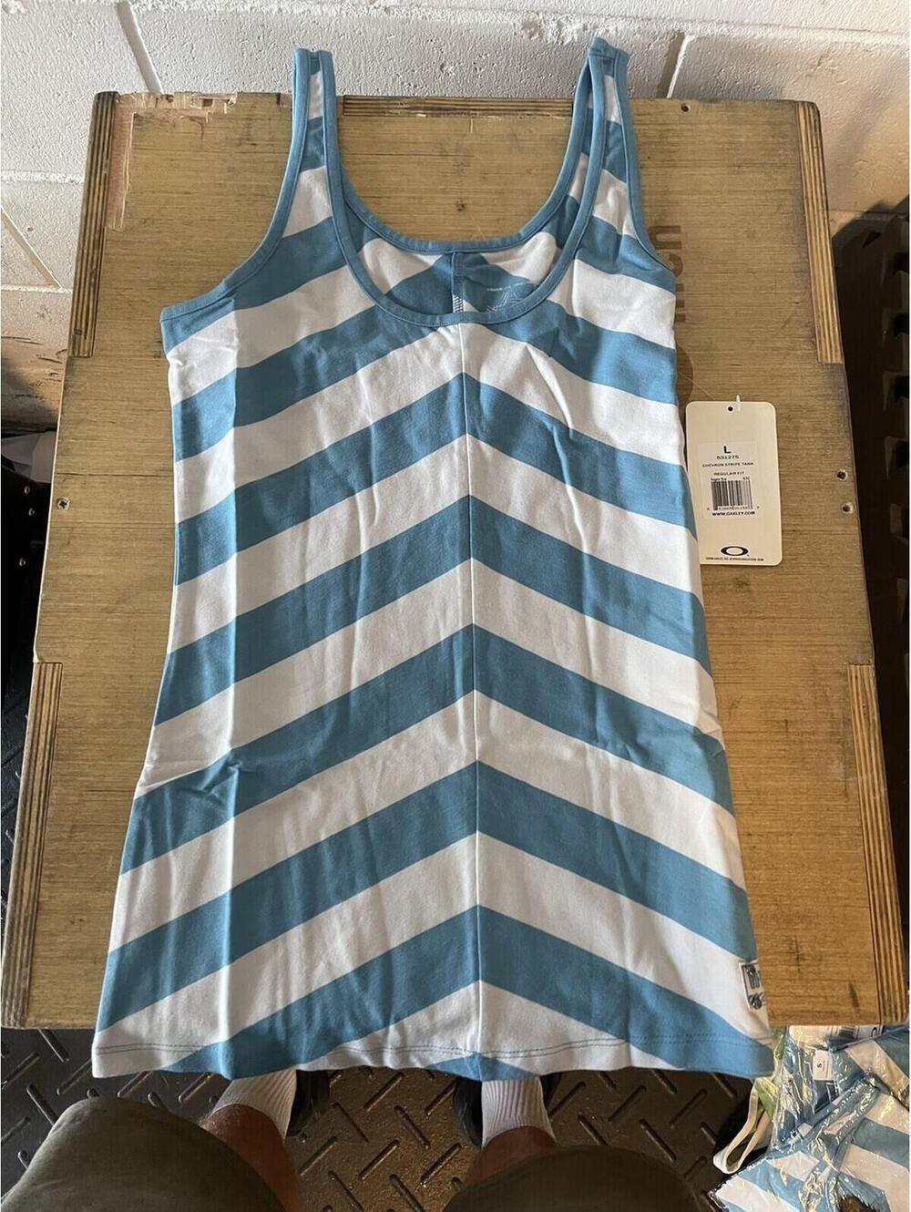 Oakley Chevron Stripe Tank Niagra Blue Size Large new
